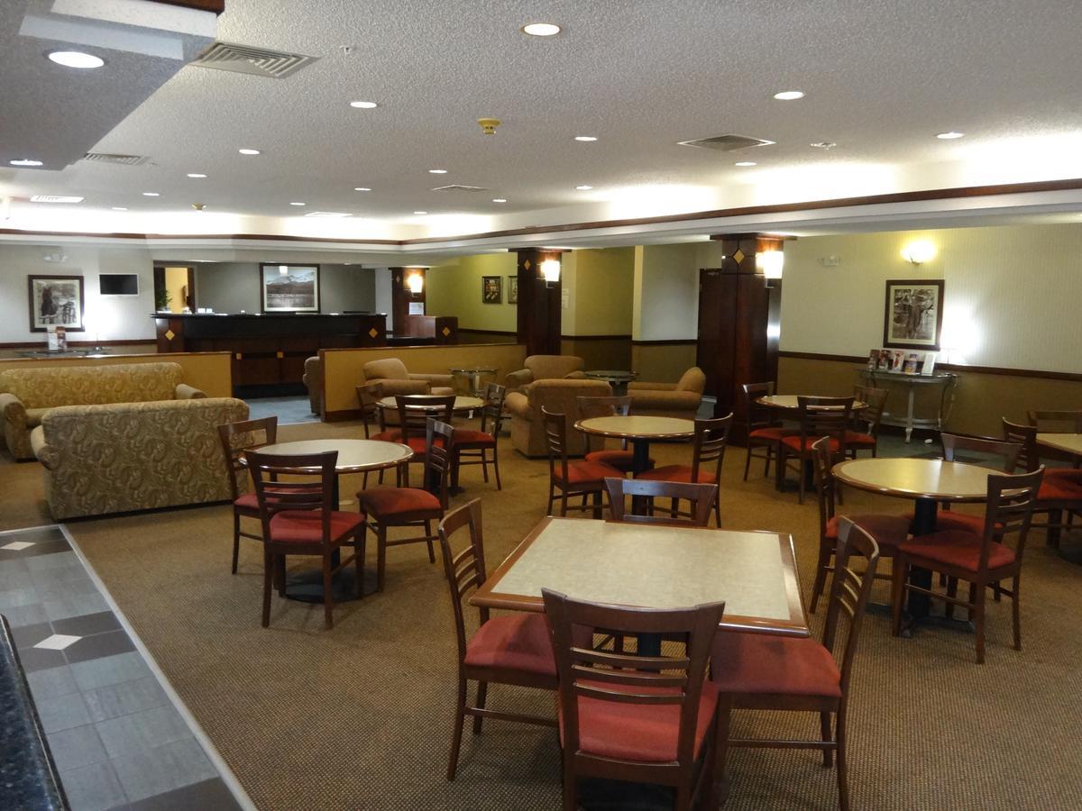 Windsor Inn & Suites Dodge City Exteriér fotografie