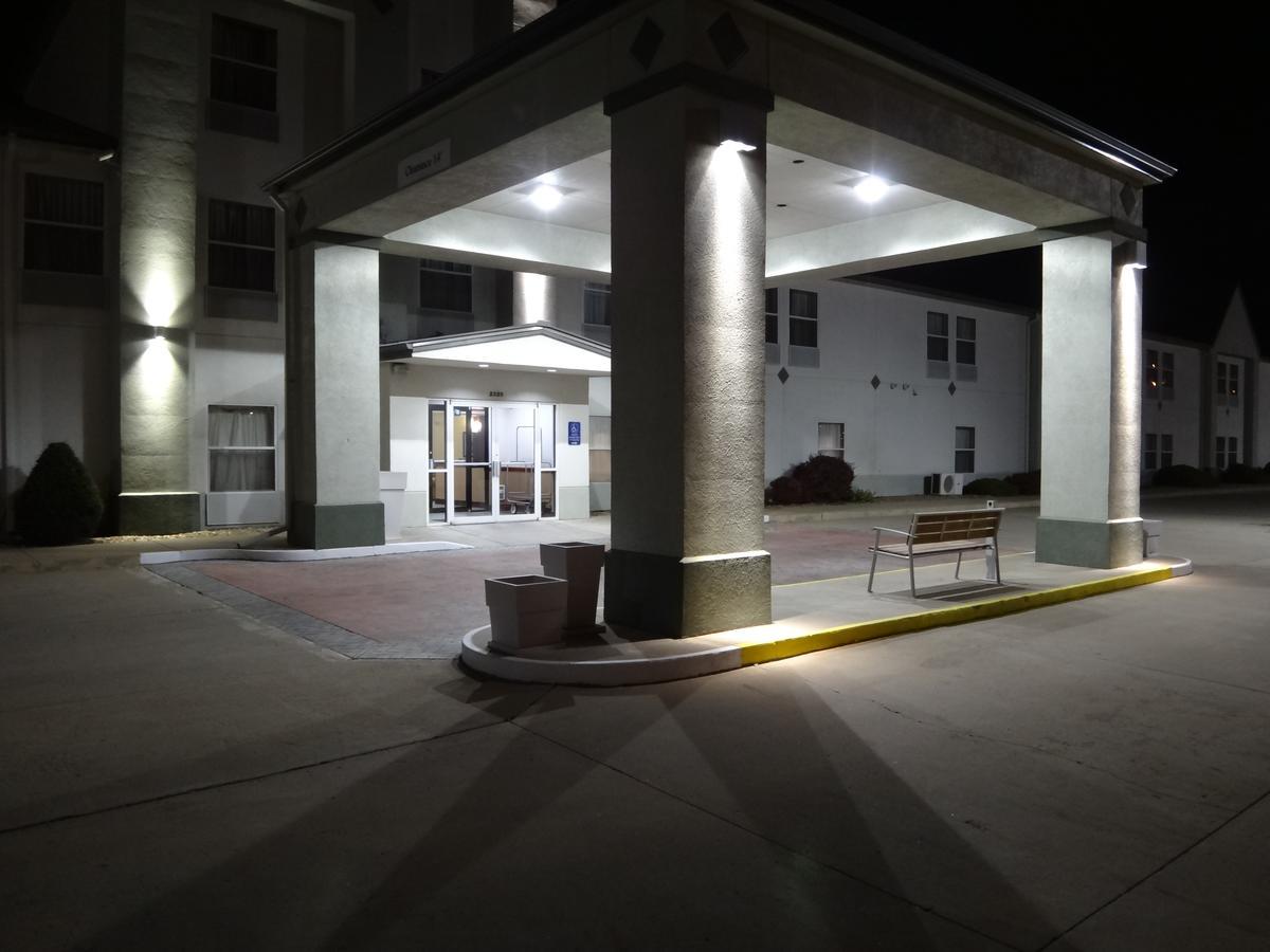 Windsor Inn & Suites Dodge City Exteriér fotografie
