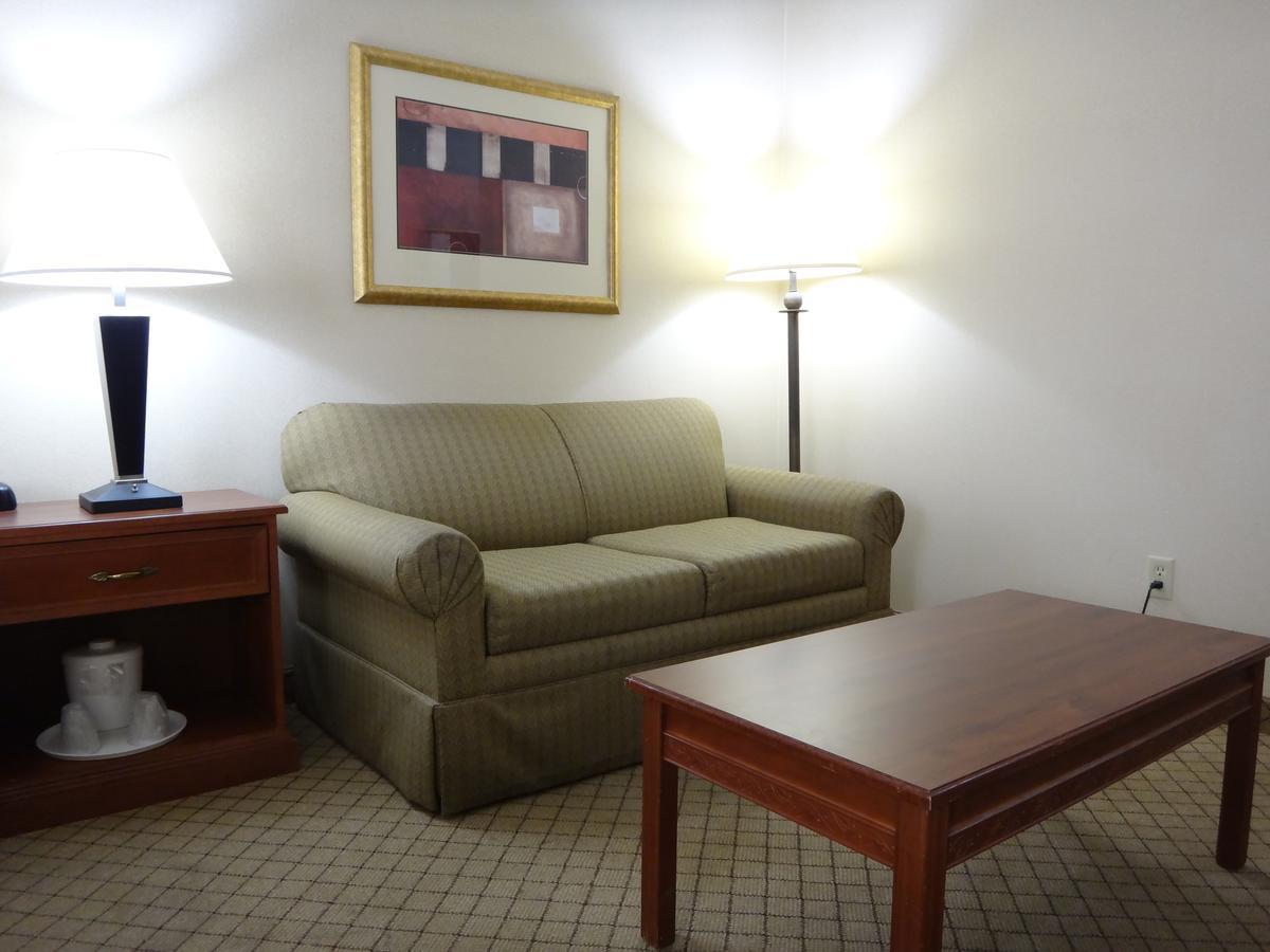 Windsor Inn & Suites Dodge City Exteriér fotografie