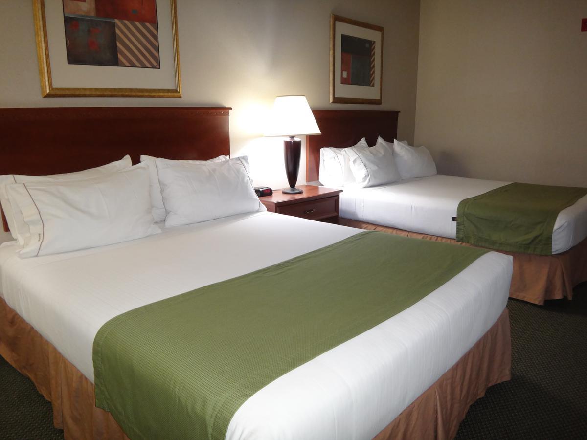 Windsor Inn & Suites Dodge City Exteriér fotografie
